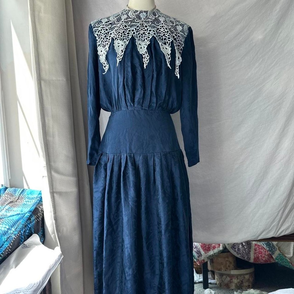Jessica McClintock vintage 1980's navy blue white lace dress
